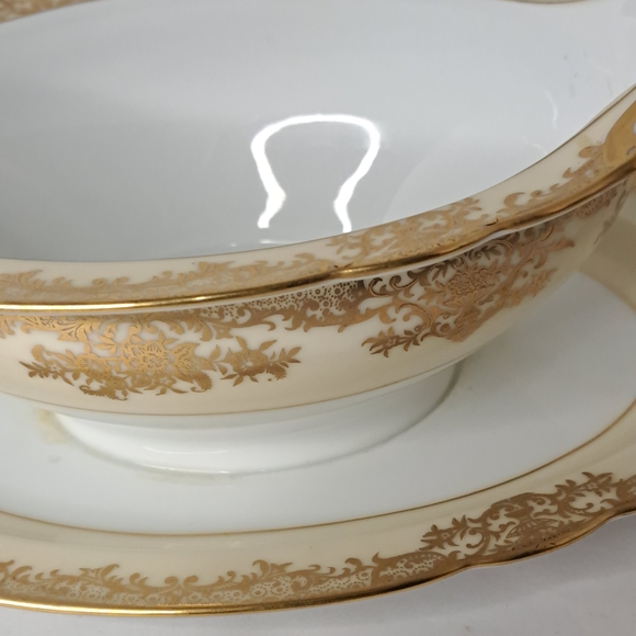 Noritake Gastonia Gravy Boat With Attached Under Plate. - Picture 4 of 7